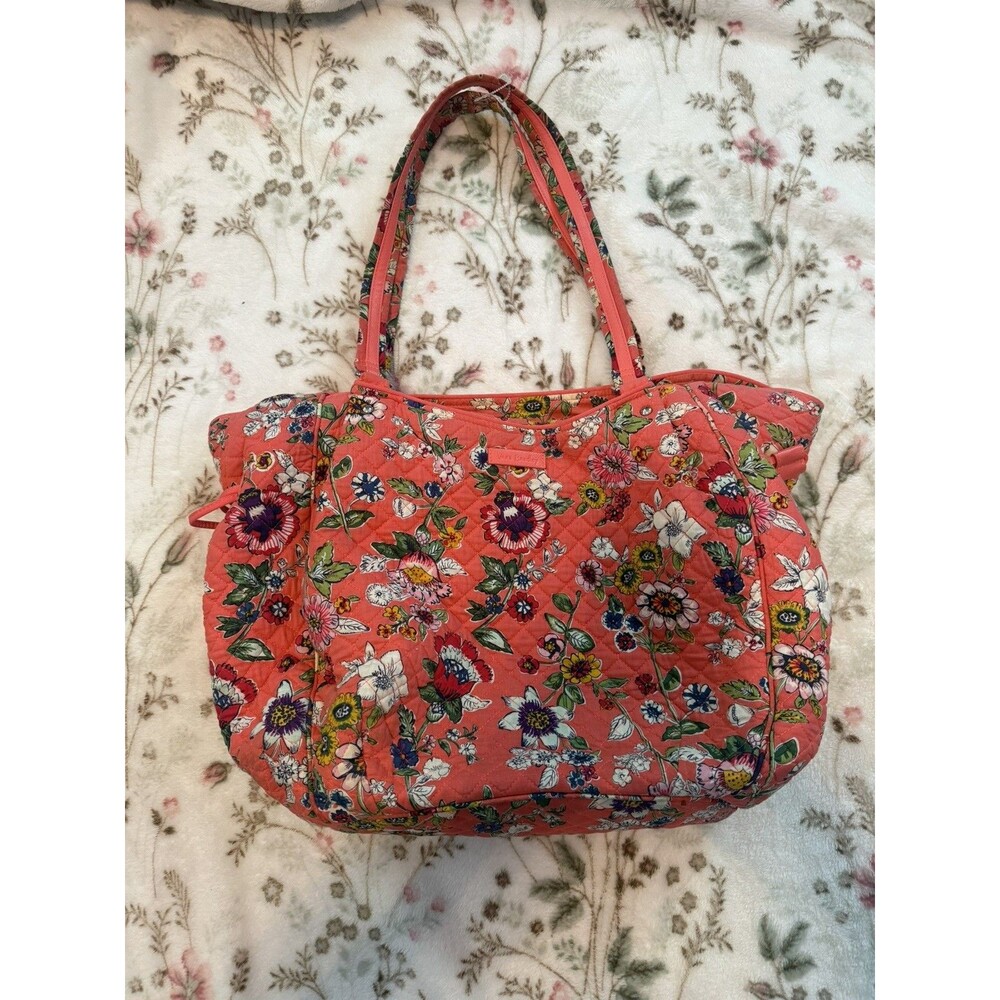Vera Bradley Coral Floral Glenna Zippered Bag Magnetic Outside Pockets